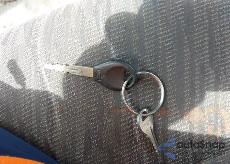 1999 Nissan Frontier Se-V6/Xe-V6 from USA, damaged, VIN 1N6ED26Y6XC301588